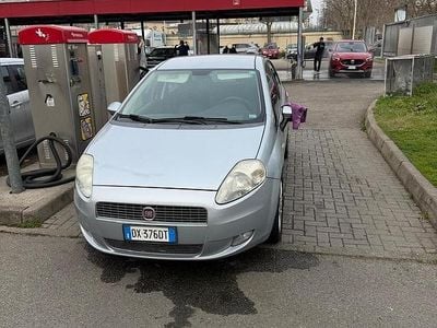 Usata Fiat Punto 77 CV (56 kW) 2010 Grigio Utilitaria