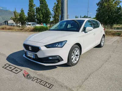 Usata Seat Leon Business 116 CV (85 kW) 2022 Bianco Berlina