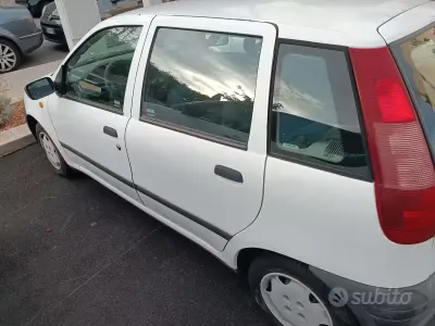 Usata Fiat Punto 54 CV (39 kW) 1997 Berlina