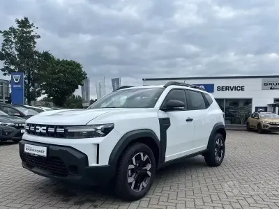 Usata Dacia Duster Essentiel 101 CV (74 kW) 2025 Bianco SUV