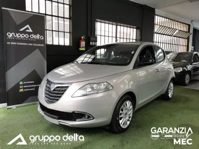 Usata Lancia Ypsilon Silver 69 CV (50 kW) 2012 Grigio Utilitaria