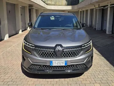 Usata Renault Austral Techno Esprit Alpine 131 CV (96 kW) 2024 Grigio SUV