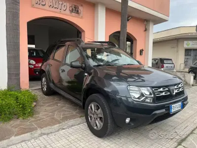 Usata Dacia Duster Prestige 109 CV (80 kW) 2016 Grigio SUV