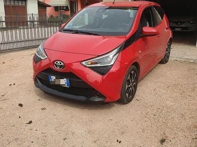 Usata Toyota Aygo Connect Style 72 CV (52 kW) 2020 Rosso Utilitaria