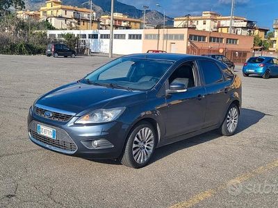Usata 2009 Ford Focus Titanium Utilitaria | 3990 € (Molto cara)