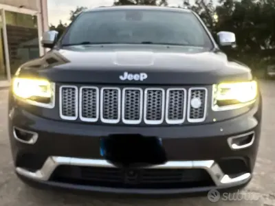 Usata Jeep Grand Cherokee Summit 250 CV (183 kW) 2014 Nero SUV
