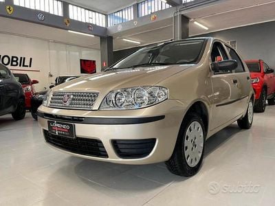 Usata Fiat Punto Active 60 CV (44 kW) 2009 Marrone Utilitaria