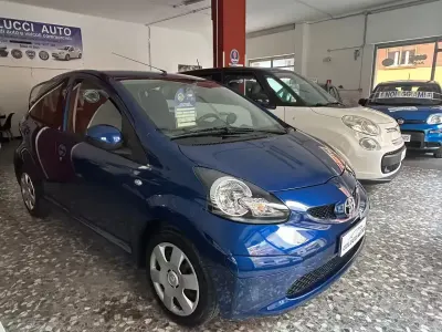 Usata Toyota Aygo 68 CV (50 kW) 2007 Blu Utilitaria