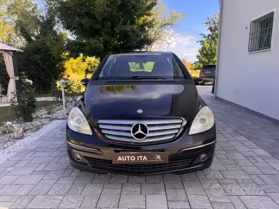 Usata Mercedes B200 Chrome 140 CV (102 kW) 2007 Nero Monovolume