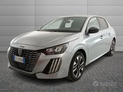 Usata Peugeot 208 Allure 101 CV (74 kW) 2025 Grigio Utilitaria