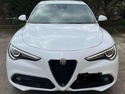 Usata Alfa Romeo Stelvio Sprint 190 CV (139 kW) 2022 Bianco SUV