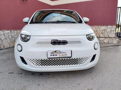 Usata Fiat 500e Passion 86 kW (118 CV) 2021 Bianco Berlina