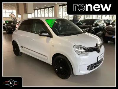 Usata Renault Twingo Urban Night 65 CV (47 kW) 2023 Bianco pastello Utilitaria