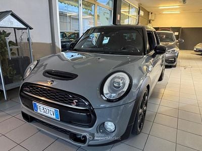 Usata Mini Cooper 170 CV (125 kW) 2015 Gray Utilitaria
