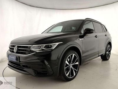 Usata VW Tiguan R-line 150 CV (110 kW) 2022 Nero SUV