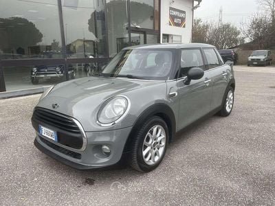 Usata Mini Cooper Clubman Business 95 CV (69 kW) 2017 Gray Station wagon