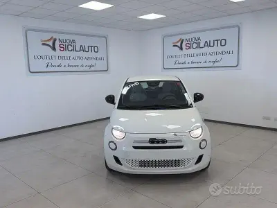 Nuova Fiat 500 Icon 65 CV (47 kW) 2026 Bianco Berlina
