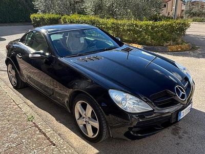 Usata Mercedes SLK200 184 CV (135 kW) 2025 Nero Cabrio