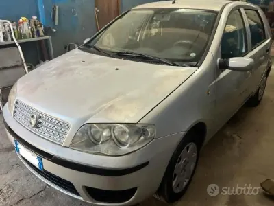 Usata Mazda Demio 63 CV (46 kW) 2000 Verde Utilitaria