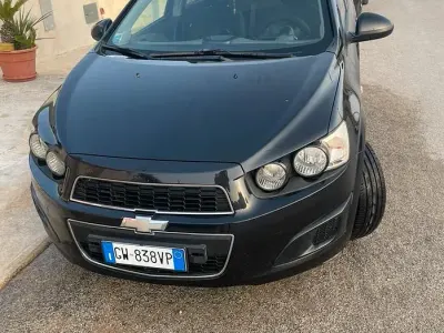 Usata Chevrolet Aveo 86 CV (63 kW) 2013 Nero Utilitaria
