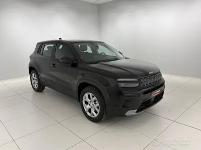 Usata Jeep Avenger Altitude 101 CV (74 kW) 2025 Nero SUV