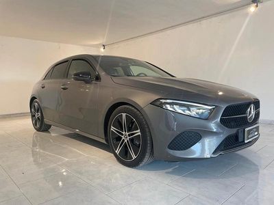 Usata Mercedes A180 AMG Line Premium Plus 115 CV (84 kW) 2024 Grigio Berlina