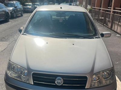 Usata Fiat Punto 75 CV (55 kW) 2005 Grigio Utilitaria