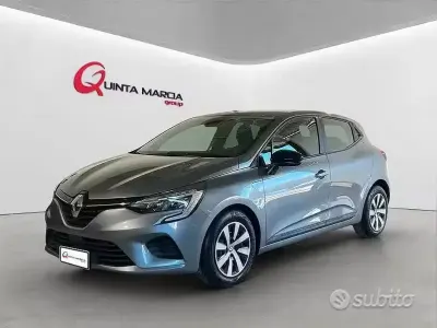 Usata Renault Clio V Equilibre 91 CV (66 kW) 2023 Grigio Berlina