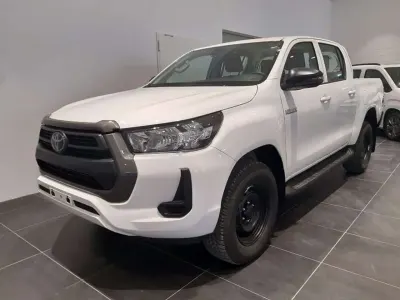 Nuova Toyota HiLux Comfort 204 CV (150 kW) 2025 Bianco Pick-up