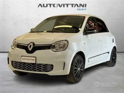 Usata Renault Twingo Urban Night 30 kW (42 CV) 2022 Bianco Utilitaria