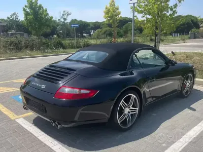 Usata Porsche 997 355 CV (261 kW) 2006 Nero Cabrio