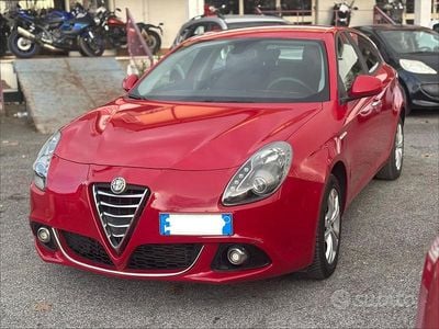 Usata Alfa Romeo Giulietta Super 120 CV (88 kW) 2016 Rosso Utilitaria