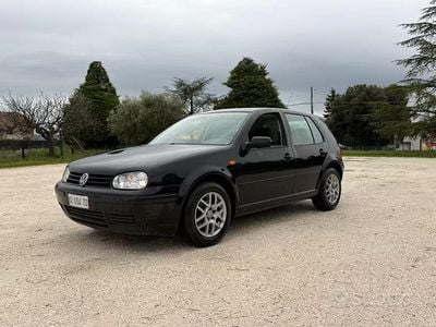 Usata VW Golf IV 100 CV (73 kW) 2000 Nero Berlina