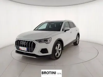 Usata Audi Q3 Advanced 150 CV (110 kW) 2022 Bianco metallizzato SUV