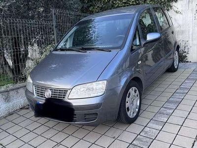 Usata Fiat Idea Active 80 CV (58 kW) 2011 Grigio Monovolume