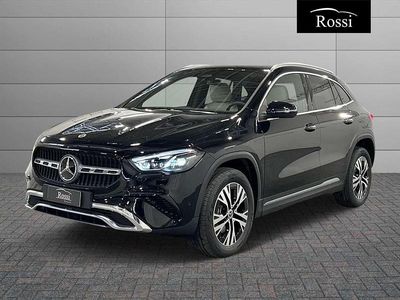 Nuova Mercedes GLA180 116 CV (85 kW) 2026 Nero cosmo SUV