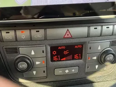 Usata Lancia Musa 95 CV (69 kW) 2012 Grigio Monovolume