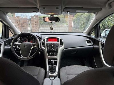 Usata Opel Astra 80 CV (58 kW) 2011 Bianco Station wagon