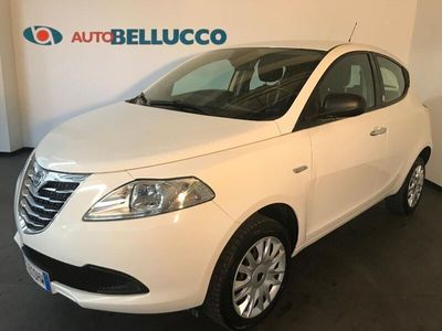 usata Lancia Ypsilon 0.9 T.Air 85 CV 5 porte Metano Ecochic Silver