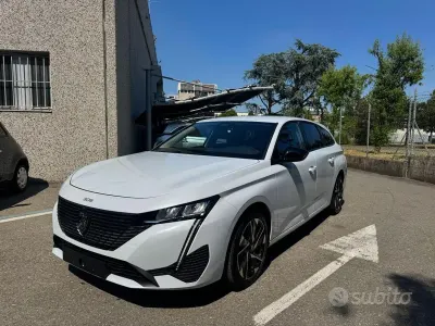 Usata Peugeot 308 Allure 131 CV (96 kW) 2025 Bianco Station wagon