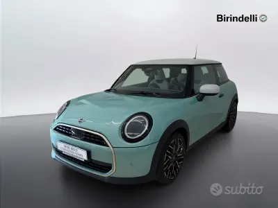 Usata Mini Cooper Favoured 156 CV (114 kW) 2024 Blu Utilitaria