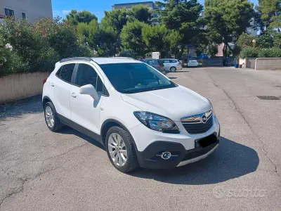 Usata Opel Mokka Cosmo 131 CV (96 kW) 2015 Bianco SUV