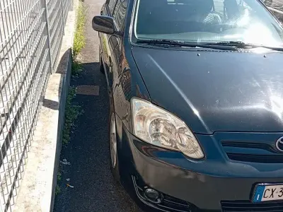 Usata Toyota Corolla 90 CV (66 kW) 2005 Nero Berlina