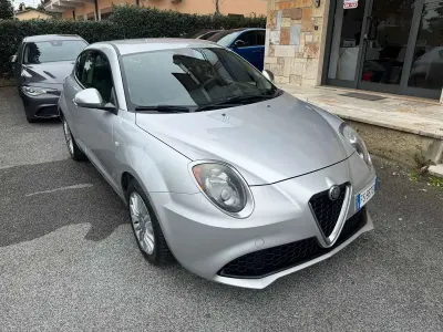 Usata Alfa Romeo MiTo 120 CV (88 kW) 2018 Argento Utilitaria