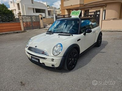 Usata Mini Cooper 88 CV (64 kW) 2006 Beige Utilitaria