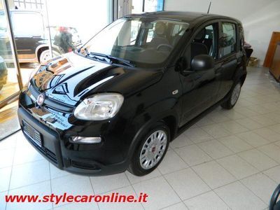 Usata Fiat Panda 70 CV (51 kW) 2024 Grigio pastello Utilitaria