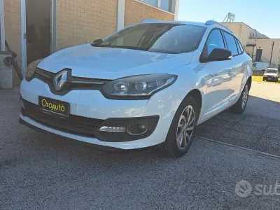 Usata Renault Mégane GrandTour 110 CV (80 kW) 2015 Bianco Station wagon