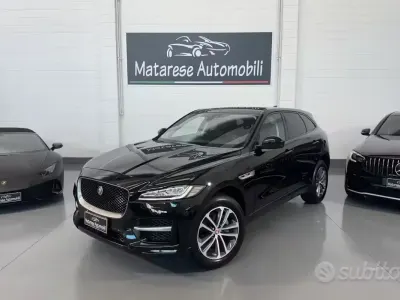 Begagnad Jaguar F-Pace R-Sport 180 HK (132 kW) 2018 Svart SUV