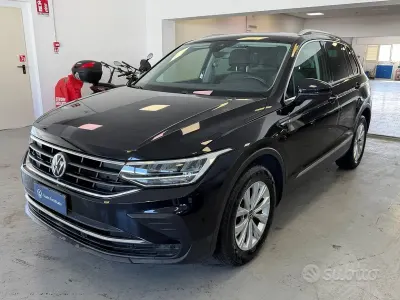 Usata VW Tiguan Life 150 CV (110 kW) 2021 Nero SUV