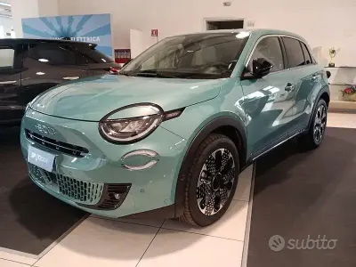 Usata Fiat 600 La Prima 110 CV (80 kW) 2025 Bluazzurro SUV